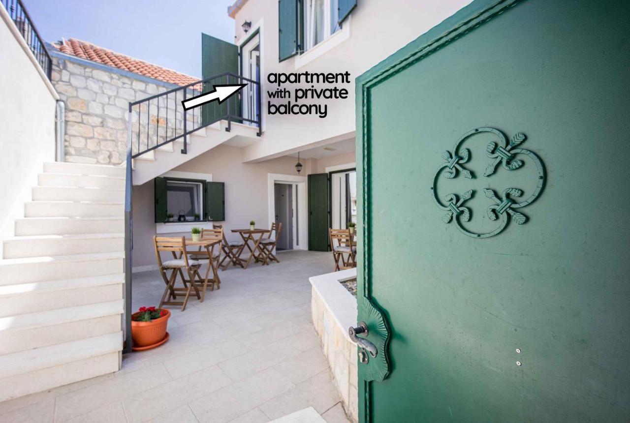 Zlatin Dvor - Apartments For 3, Terrace, Trogir Center, Beach At 5-Min, Bike Friendly Εξωτερικό φωτογραφία
