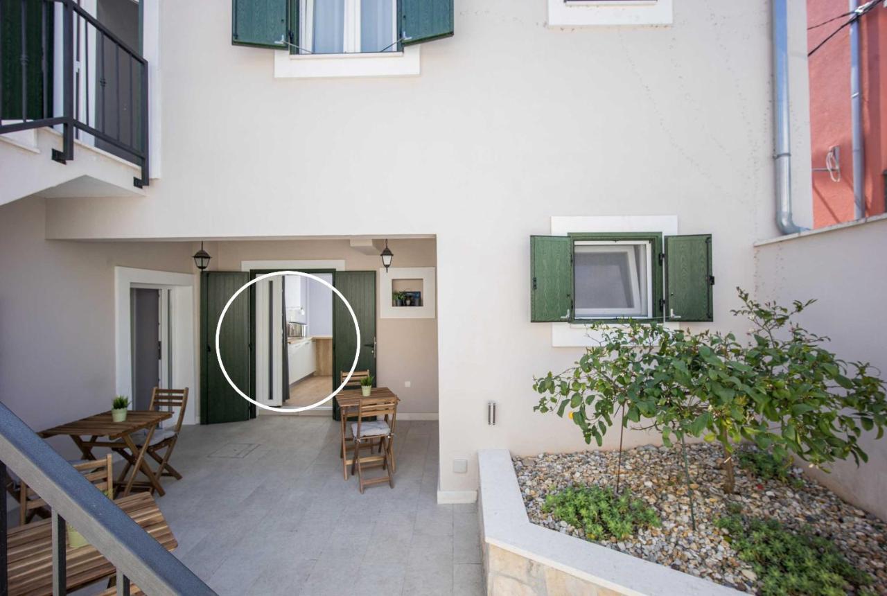 Zlatin Dvor - Apartments For 3, Terrace, Trogir Center, Beach At 5-Min, Bike Friendly Εξωτερικό φωτογραφία