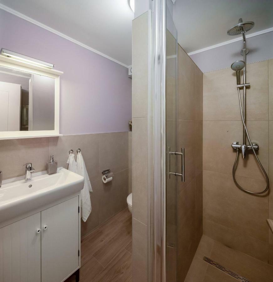 Zlatin Dvor - Apartments For 3, Terrace, Trogir Center, Beach At 5-Min, Bike Friendly Εξωτερικό φωτογραφία